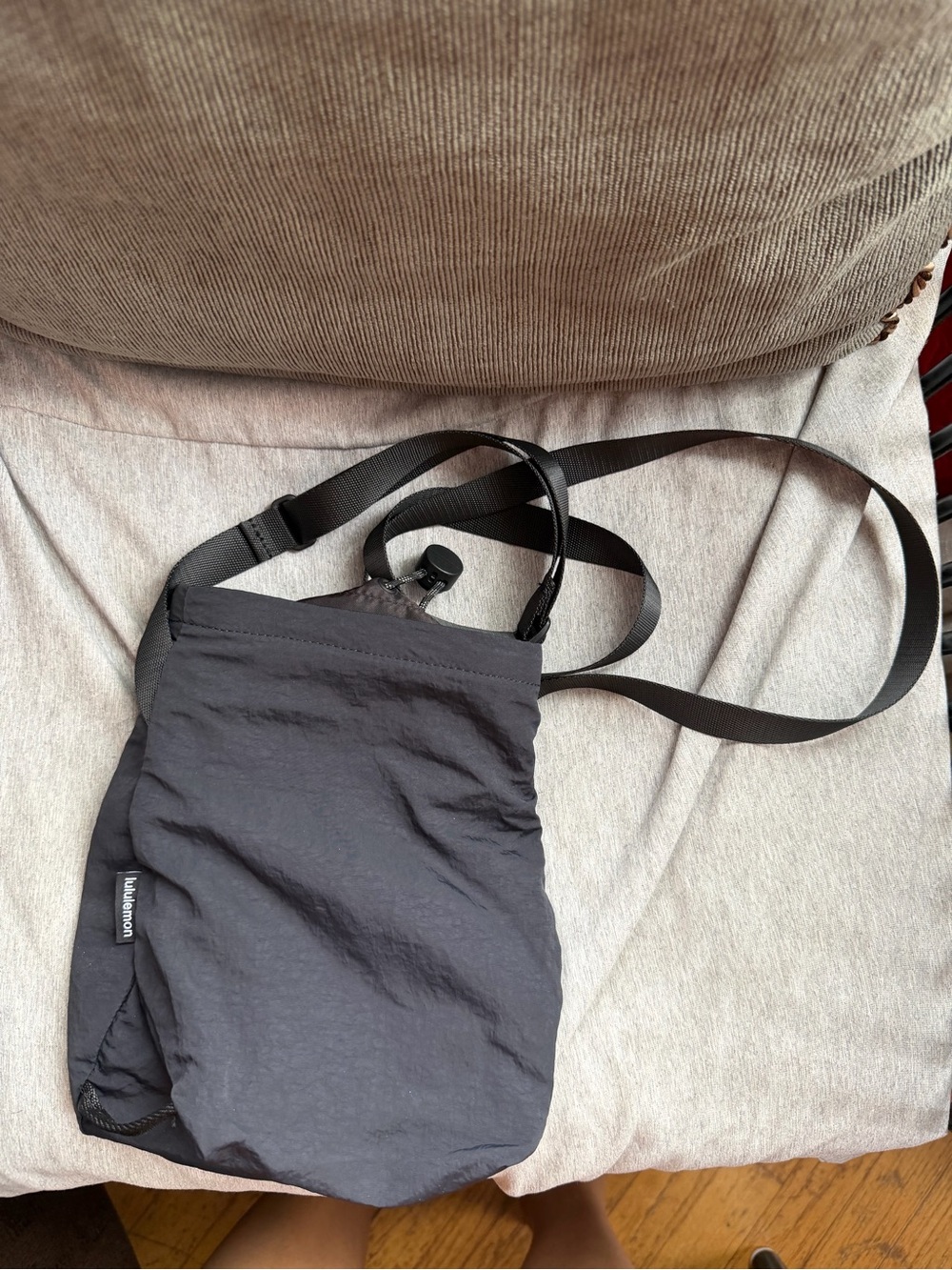 lululemon athletica Black Crossbody Sling Bag - Picture 2 of 5
